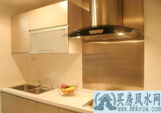 四个厨房风水的布局摆设问题