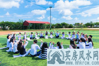 童奔险相关图片 童奔险相关图片