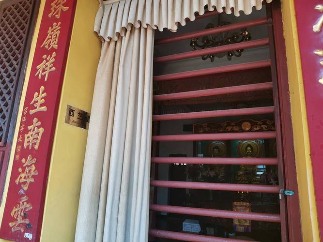 属鸡人出生年的命运 属鸡人出生年的命运