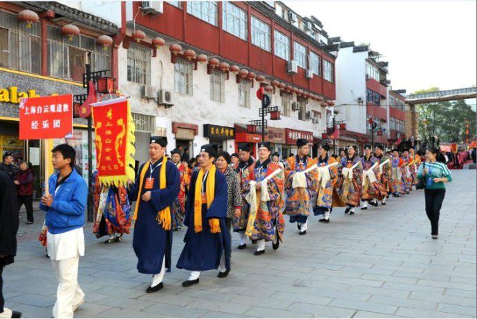 属鸡的天乙贵人,属鸡的三合贵人 属鸡的天乙贵人,属鸡的三合贵人