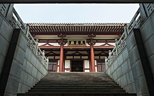 ��з�������� 12����˭ϲ����з