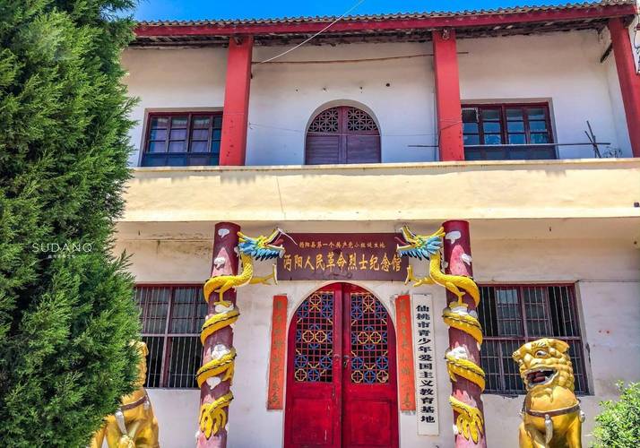 ����ı������������