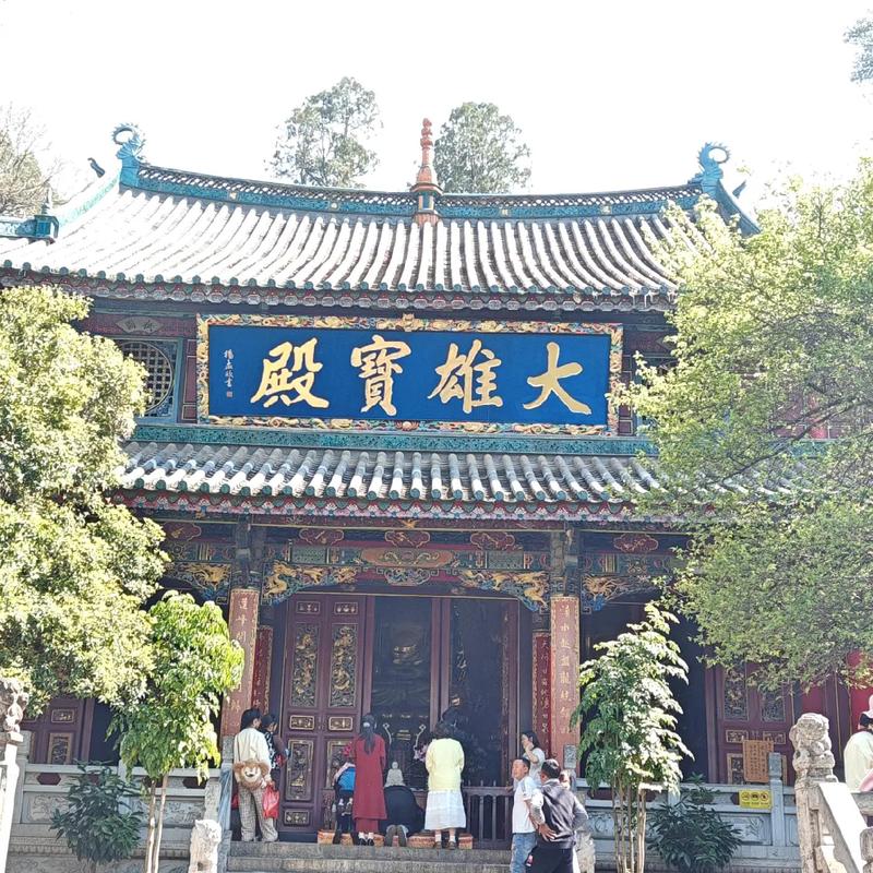 ���Ե�ǰ���ɷ���˭ ���Ե������Ϲ�