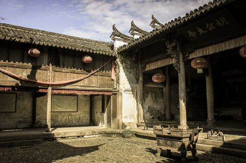 9��22�����ջ����㹽����Ů����