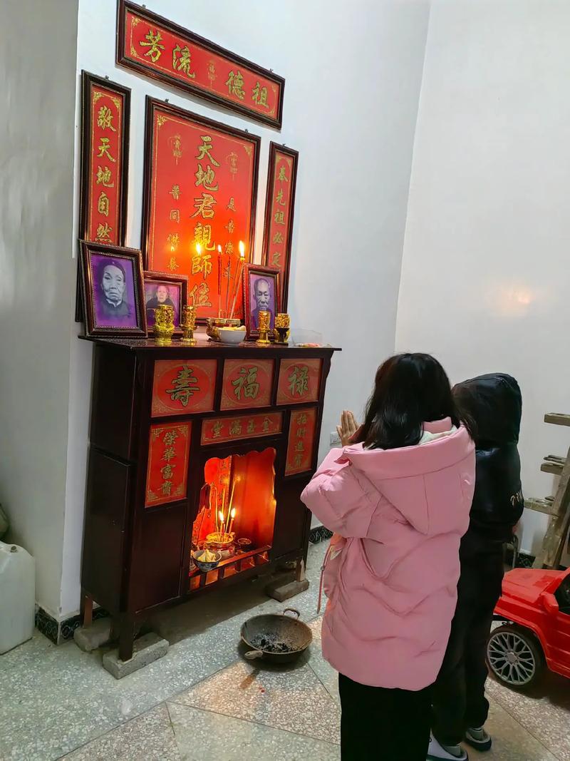 2025���°����������Ʒ���