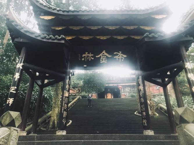 梦见大雪的含义 梦见大雪的含义