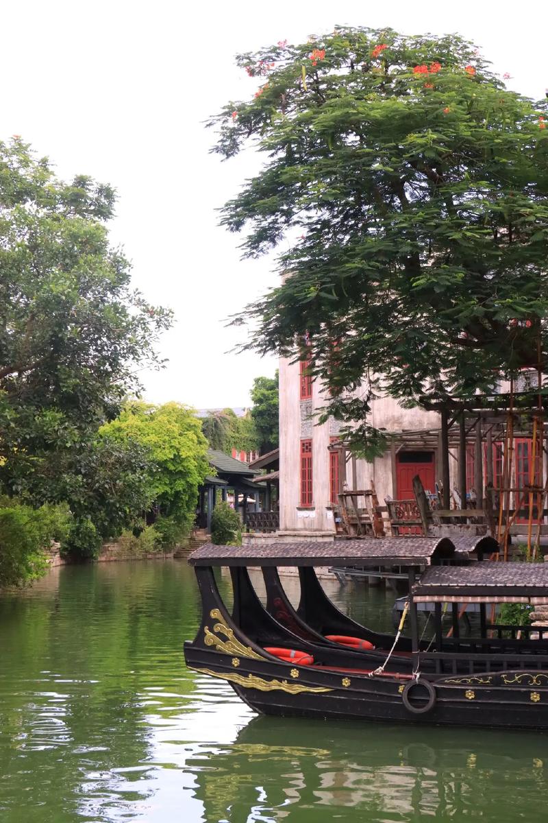 ԰ͼƬмîǷӰ˼ʹϵķչеȶ˼