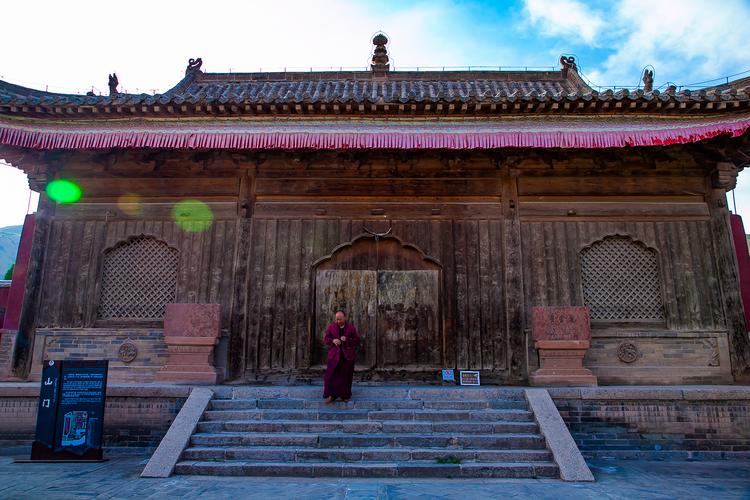 奇门问答 奇门盘用转盘还是飞盘准确率高呢? 奇门问答 奇门盘用转盘还是飞盘准确率高呢?