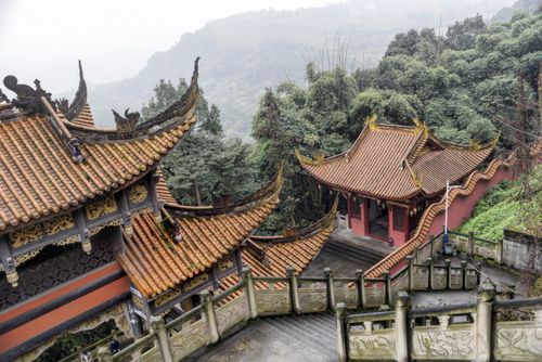 春风得意的周易取名如何收费是否合理让人担忧(周易取名如何收费是否存在法律困惑和风险) 春风得意的周易取名如何收费是否合理让人担忧(周易取名如何收费是否存在法律困惑和风险)