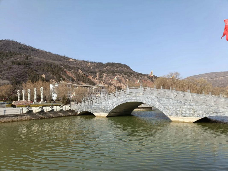 �ξ��е�СЬ�봩����Ь������_�μ�Ь�ӵ�΢��仯