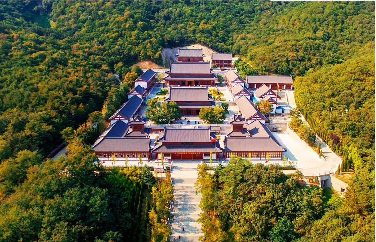 ����ɽ���������˭_����ɽ����˭��һ��