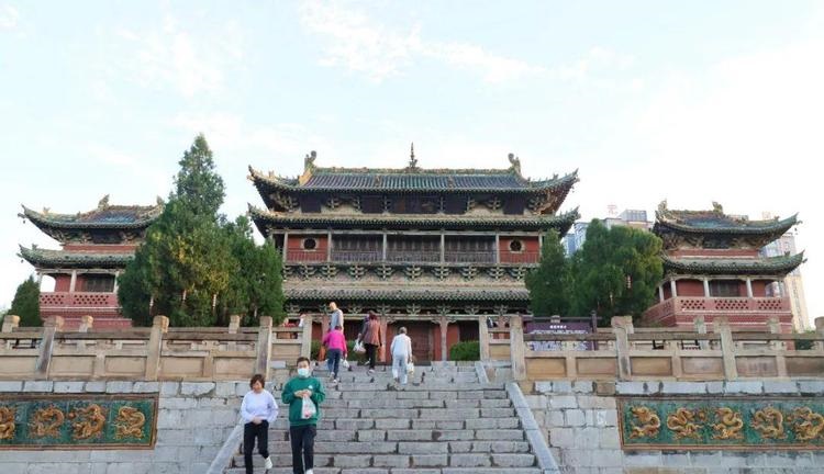 ���Ǿ����˴�һ����(���Ǿ����˴�һ������)